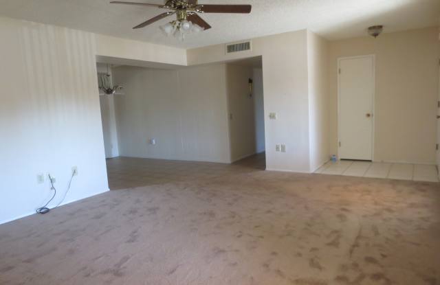 9810 W. Pineaire Dr. Gallery 4