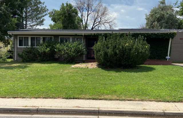 Great 3 BED/1 BATH home in walking distance to Olde Town Arvada! Available July 1st! photos photos