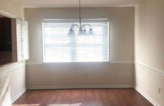 7931 Edinburgh Dr Gallery 4