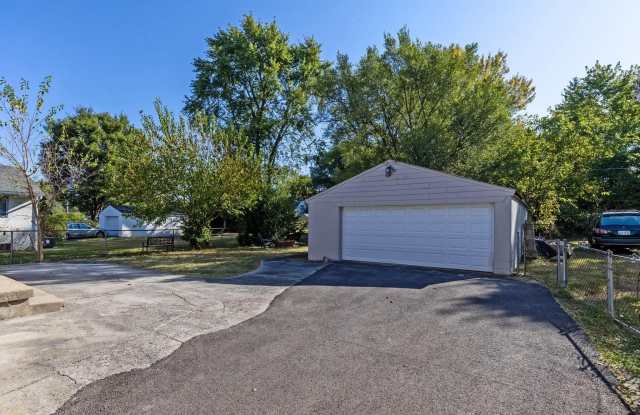 3134 Medina Avenue Gallery 2