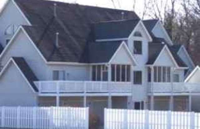 2 Bedroom, 2 Bath by Mall Available August 2025! $1,800 monthly photos photos