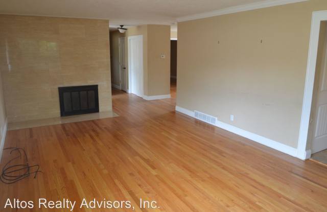 2399 E Floyd Place Gallery 2