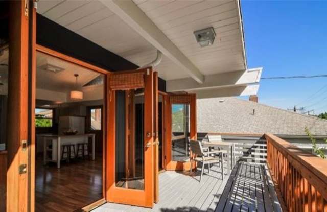 2929 Warren AVE N A - 2929 Warren Avenue North, Seattle, WA 98109