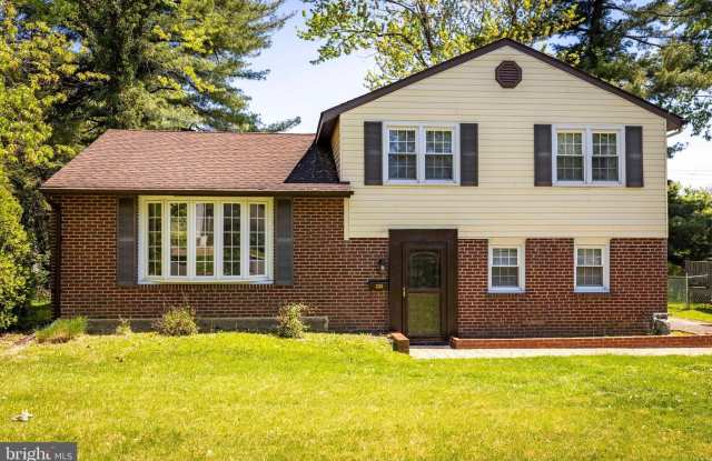 1325 OSBOURNE Avenue photos photos