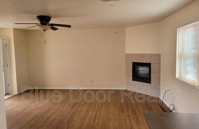 2401 Chelwood Park NE Gallery 3