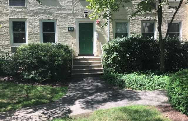 120 Woodside Green Street - 120 Woodside Green, Stamford, CT 06905