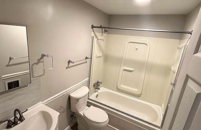 2126 Linnus Dr photos photos