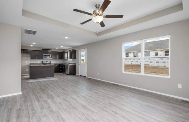 3 Bedroom Rental with fenced in yard! - 1276 East Habersham Street, Greene County, MO 65738