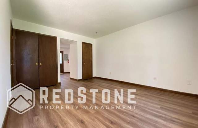 1716 Wood Avenue Gallery 3