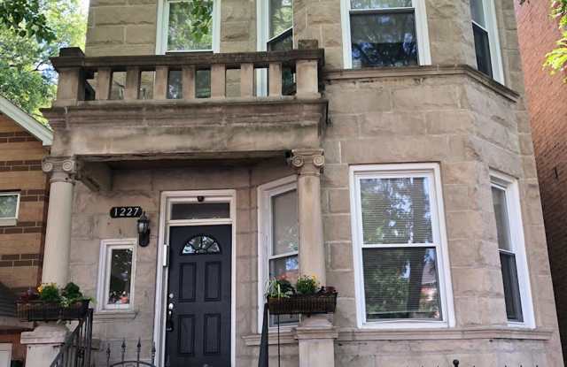 1227 North Rockwell Street photos photos