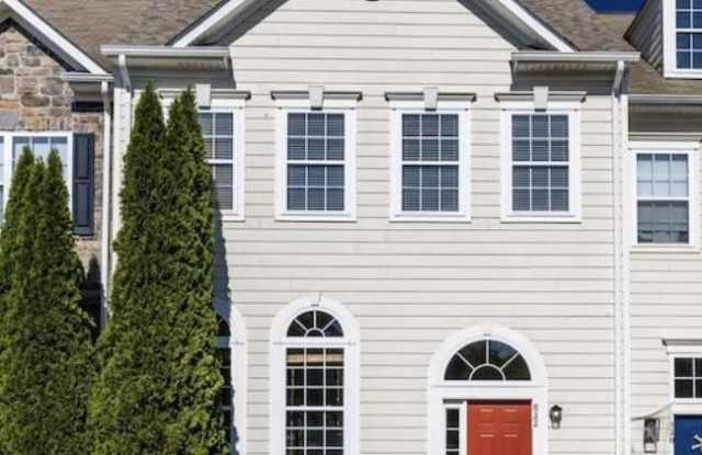 822 LINFIELD TERRACE NE Gallery 2