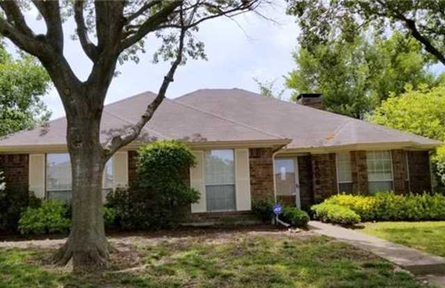 1508 Hollow Oak Drive - 1508 Hollow Oak Drive, DeSoto, TX 75115