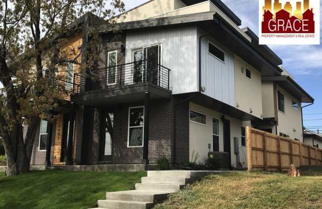 4305 Kalamath Street Gallery 4
