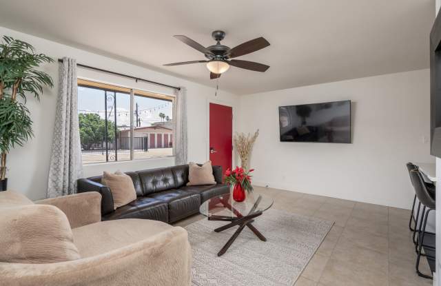 4924 North Woodmere Fairway - 1 Gallery 3
