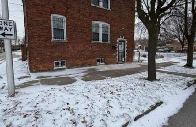 Recent Rehabbed 2- 2bedroom 1 bath apartments photos photos