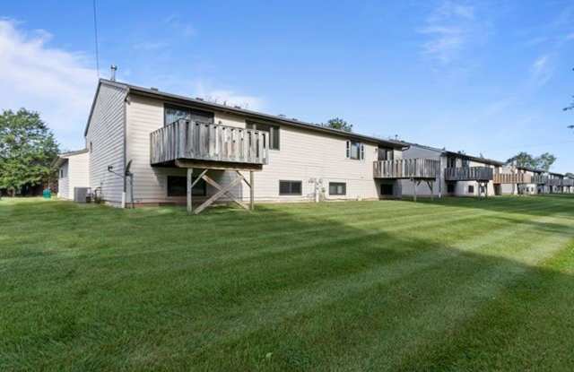 Three Bed Two Bath Townhouse located at 1660 Nicolet Rd in Appleton Gallery 3
