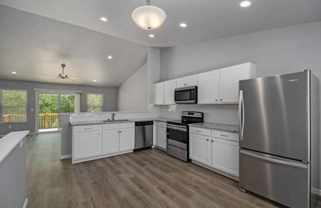 Move in by September 30th and receive FREE rent for both September and October. Take advantage of this limited-time offer and enjoy significant savings at move-in with a reduced security deposit of just $1,000! Gallery 3