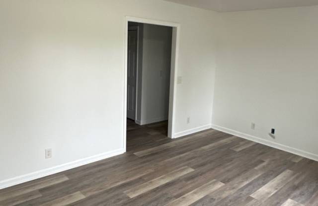 200 Glendale Avenue - B photos photos