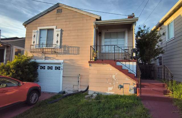 $1,000 OFF FIRST MONTH'S RENT!!!! Cozy 3 BD/2 BATH Single Family Home With 2 Floors Located in Albany, Ca. photos photos