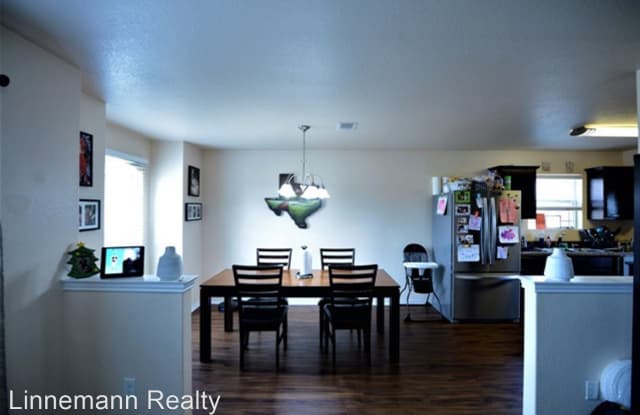 4904 Screaming Eagle Circle Gallery 4