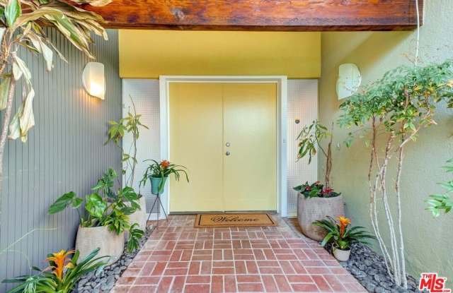 2755 Carmar Dr - 2755 Carmar Drive, Los Angeles, CA 90046