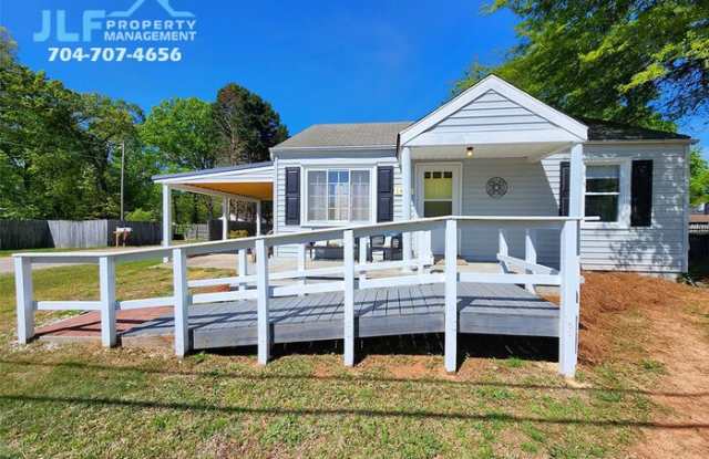 1421 Midlake Avenue photos photos