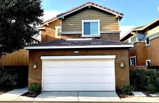 2553 Sparkling Water Ct photos photos