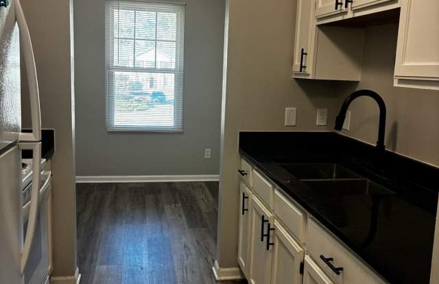 2016 North Section Street - 6 Gallery 2