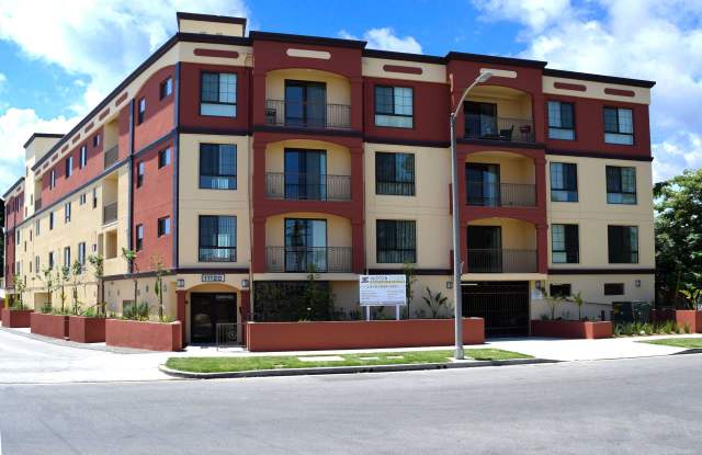 Welcome to Huston Court – Modern Living in the Heart of North Hollywood photos photos