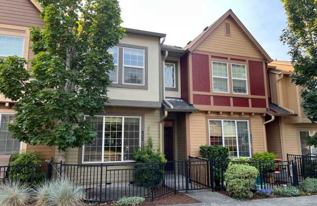 Lovely 2 Bed, 2.5 Bath home in Beaverton's Arbor Station Neighborhood, NEW PAINT . photos photos