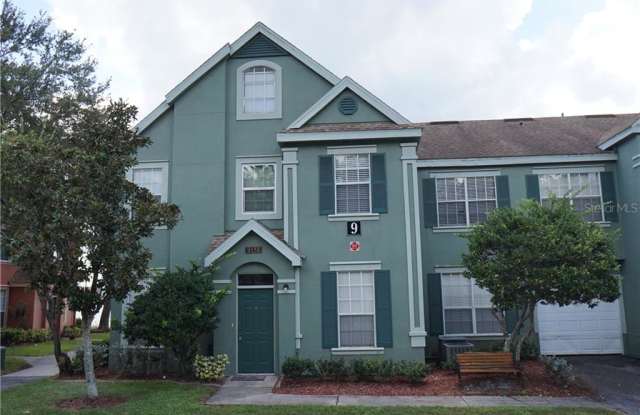 9158 LAKE CHASE ISLAND WAY - 9158 Lake Chase Island Way, Westchase, FL 33626