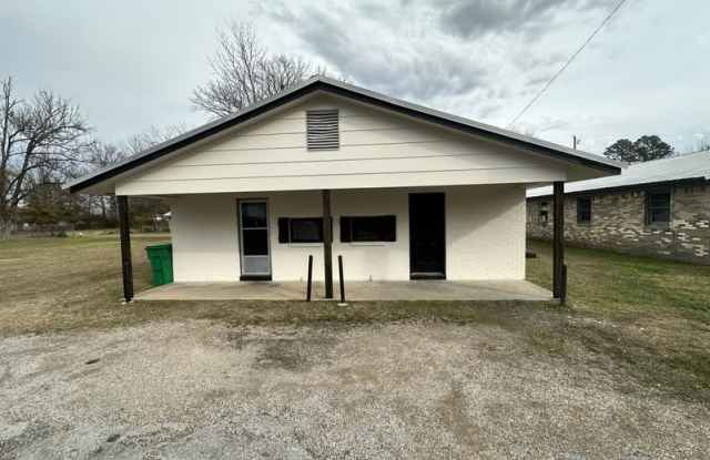 1108 Railroad St - 1108 Railroad Street, Columbus, MS 39701