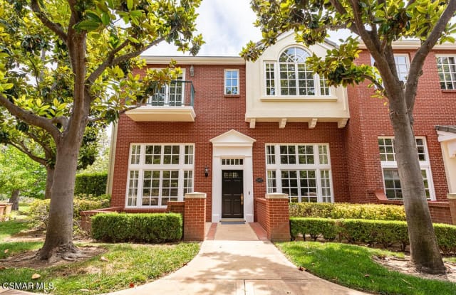 2407 Swanfield Court - 2407 Swanfield Court, Lake Sherwood, CA 91361