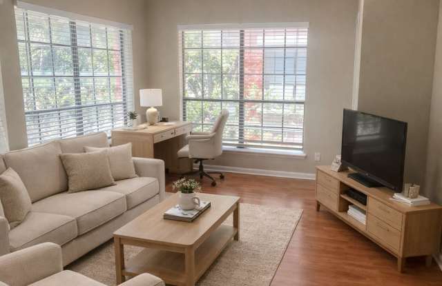 712 W 21st St Apt 201 - 712 West 21st Street, Austin, TX 78705