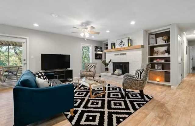 15 Churchill  DR photos photos