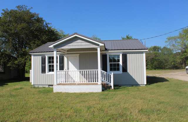 734 West Prospect Ave - 734 West Prospect Avenue, Raeford, NC 28376