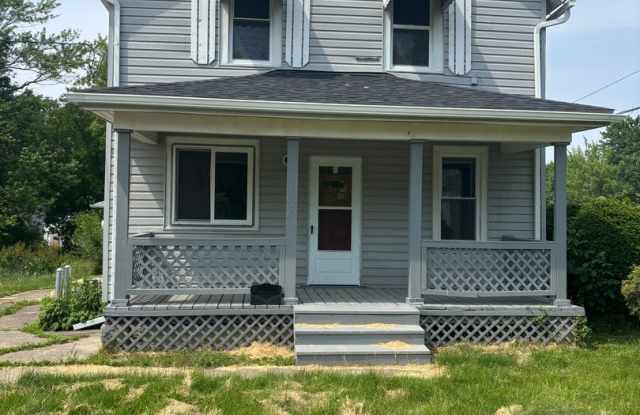 Section 8 welcome, 4bd 2 bath photos photos