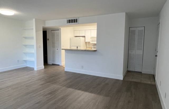 Beautiful and Roomy Apartment in Gated Community photos photos