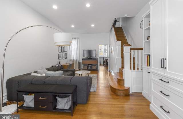 331 E THOMPSON Street Gallery 4