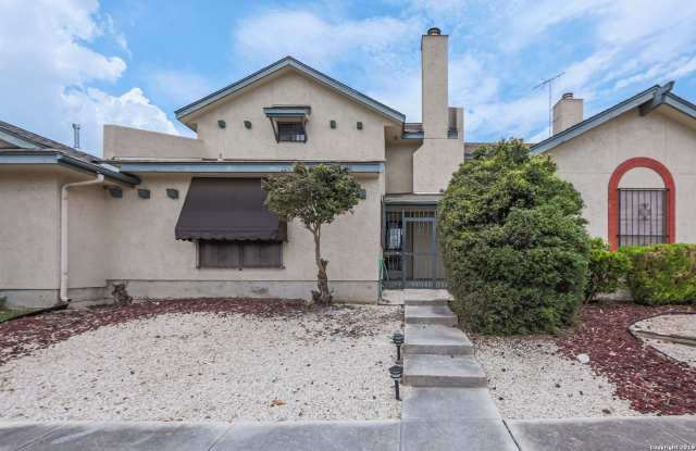 5811 Royal Ridge Dr photos photos 5811 Royal Ridge Dr photos photos