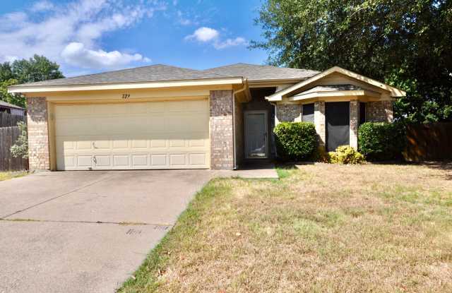 For Lease! Nice 3 -2-2 Brick Home In Briarwood. Great Location with Easy Access To I-20. Gallery 1