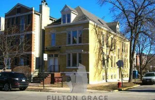 2835 N DAMEN AVE - 2835 North Damen Avenue, Chicago, IL 60618
