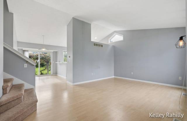 5750 Sugarberry Drive SE Gallery 3