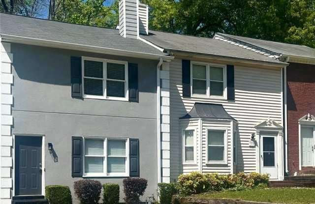 1016 Kennesborough Road NW Gallery 2