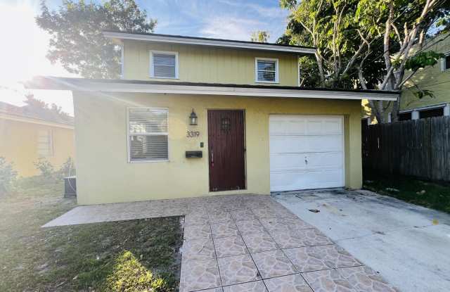 3319 S Olive Avenue photos photos