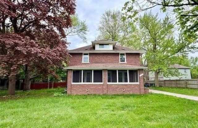 1331 South Boulevard W photos photos