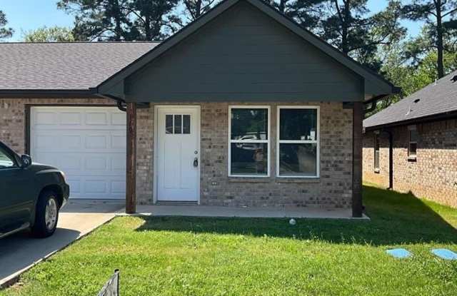 119 Isabella Street - 119 Isabella St, Mineola, TX 75773