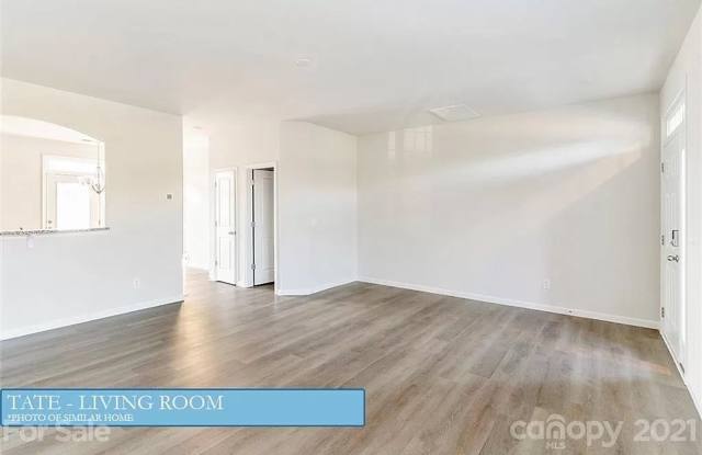 Room for Rent in 3 Bedroom Townhome at 1029 Beatty Woods Ln Gallery 3