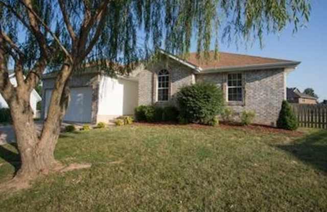 Charming 3 Bedroom 2 Bath Ranch in Willard Schools- photos photos