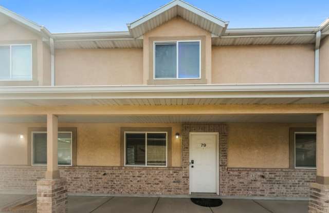 Charming 2 Bedroom Home with Modern Comforts and Pet-Friendly Living - Available NOW! photos photos